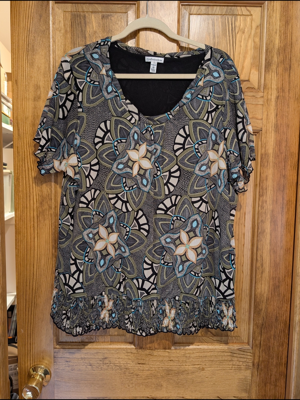 croft & barrow Blue, Cream & Black Floral Geometric V-Neck Top